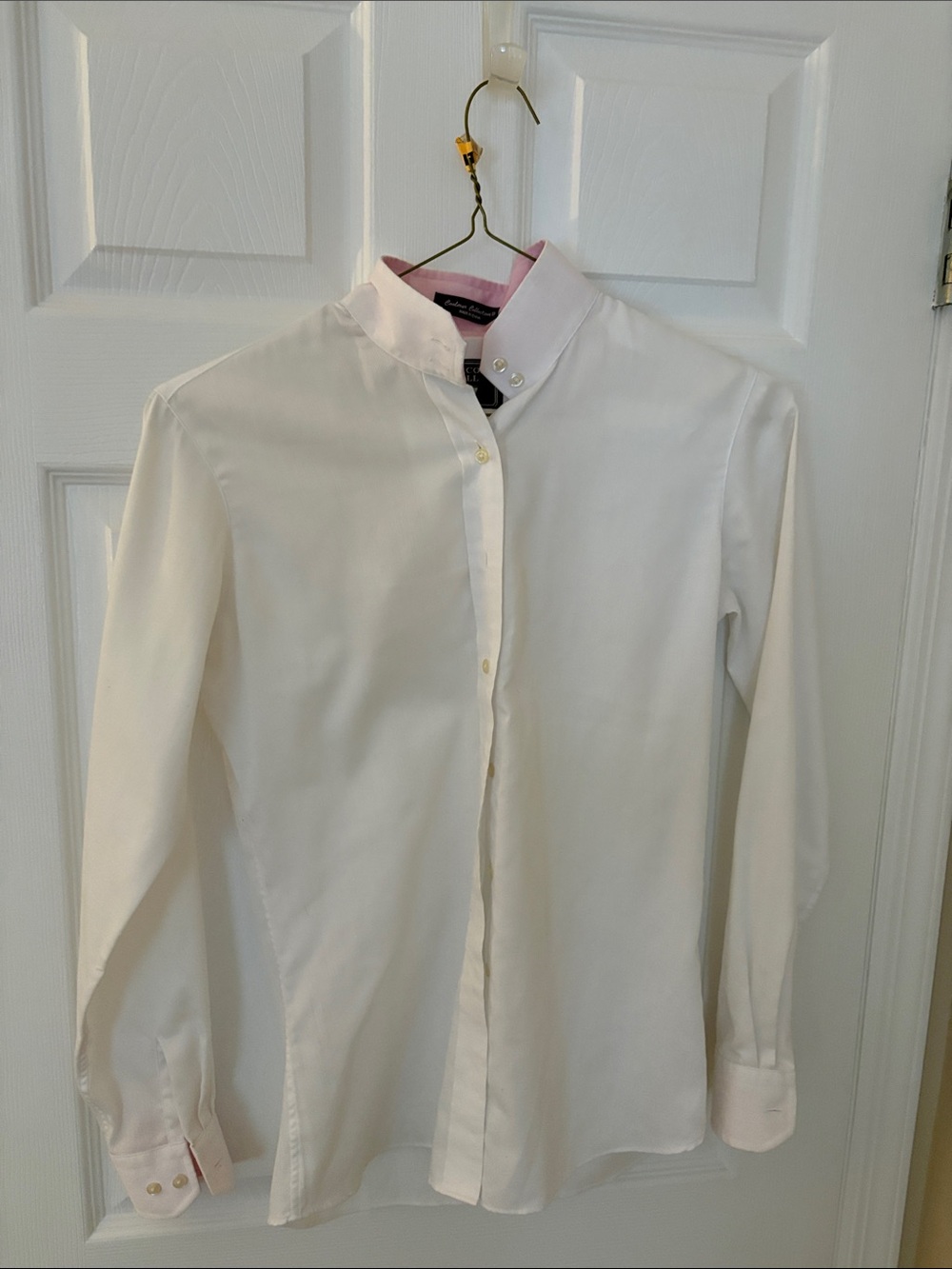 Beacon Hill Show Shirt with Pink Collar trim. equestrian collection Trim sz 32